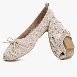 NIB Women’s Ballet Flats, Stretchy, Foldable, Beige Knit, Sz 9